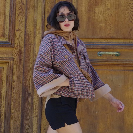 Blouson beige et pied de poule