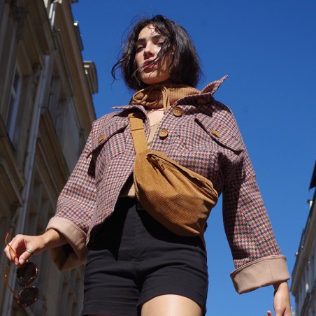 Blouson beige et pied de poule