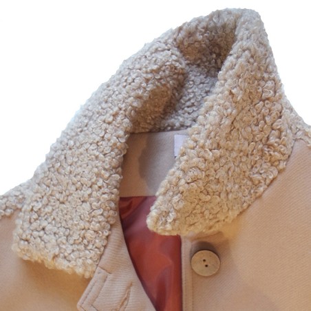 Blouson beige avec fourrure manches longues