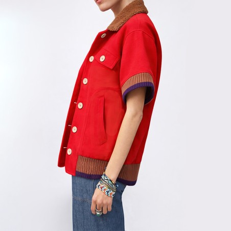 Blouson rouge manches courtes avec bord côte cognac et marine