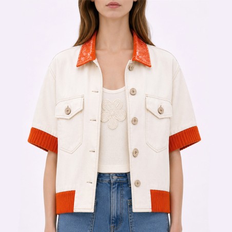 Blouson écru manches  courtes avec bord côte et col orange